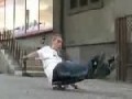 http://www.hopeman.de/skateboard-fail-becomes-cool-trick/
