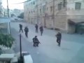 Israelische Soldaten tanzen bei Patrouille