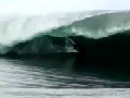 Surfen in Mega Wellen