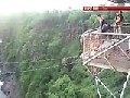 Bungee Jump aus 111m und dann reißt das Seil! (überlebt)