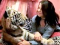 Teen Girl Sleeps With Pet Tiger
