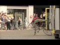 http://de.webfail.at/video/eine-dramatische-ueberraschung-an-einem-ruhigen-platz-tnt-benelux-win-video.html