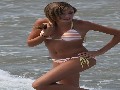 /3f747b811e-sexy-bikini-girl-on-the-beach
