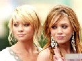 /13bb3ef23a-which-pair-of-the-twins-do-you-think-look-most-alike