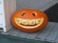 Halloween-Kürbis mit Zahnspange