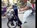 /333ffacc64-pakistan-moped-gang