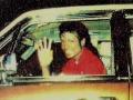 /46950cd87b-michael-jackson-wears-a-wig-during-the-thriller-days